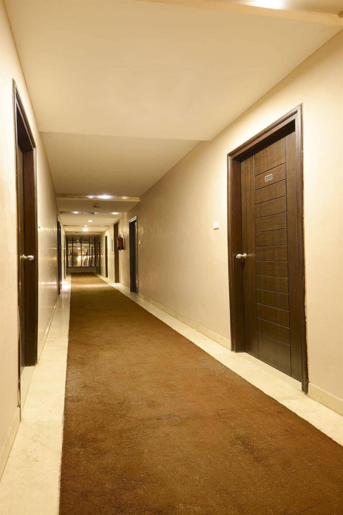 Fabhotel Plus Maniram Palace Agra  Exterior photo
